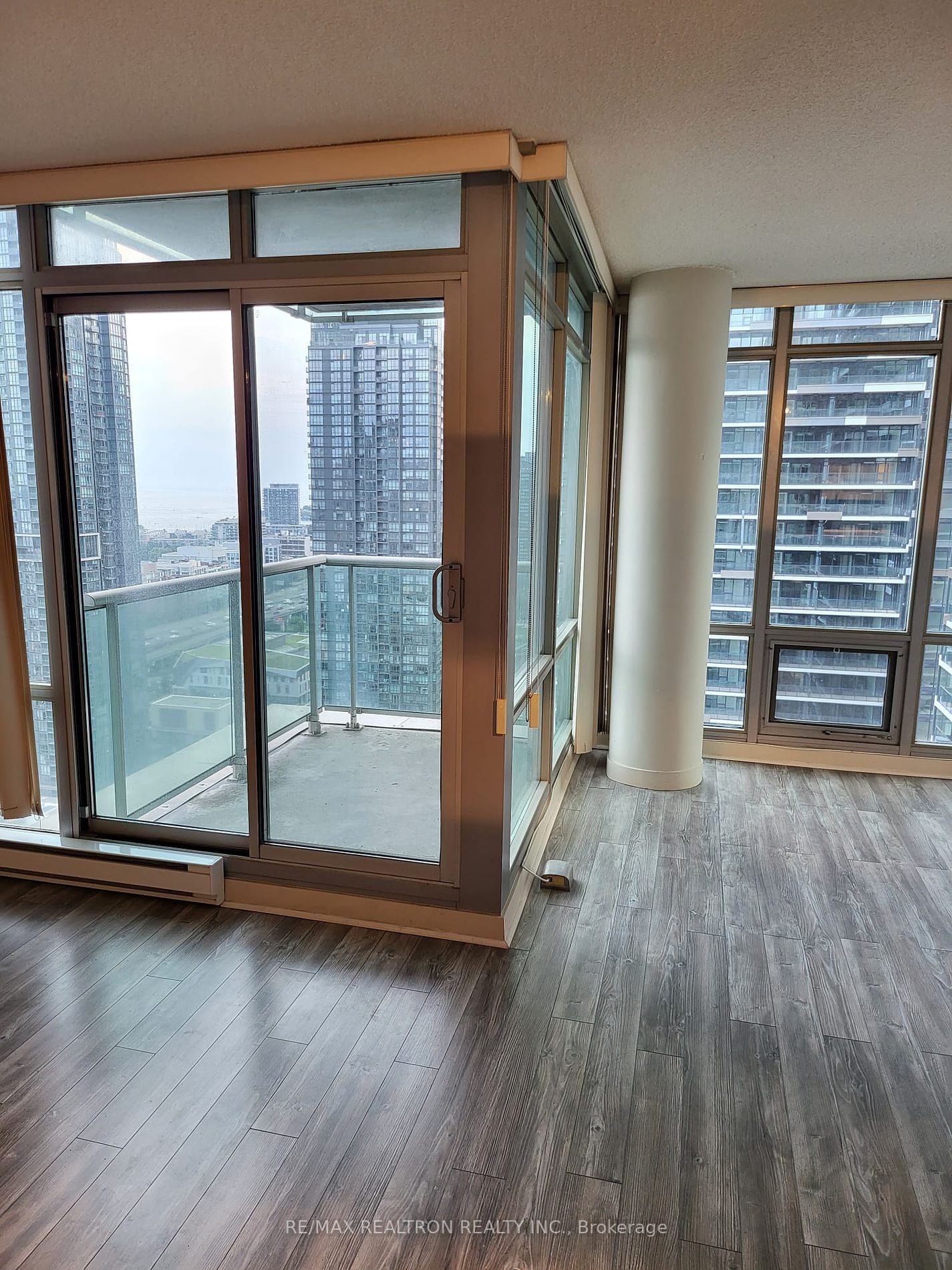 81 Navy Wharf Crt, unit 3306 for rent - image #4