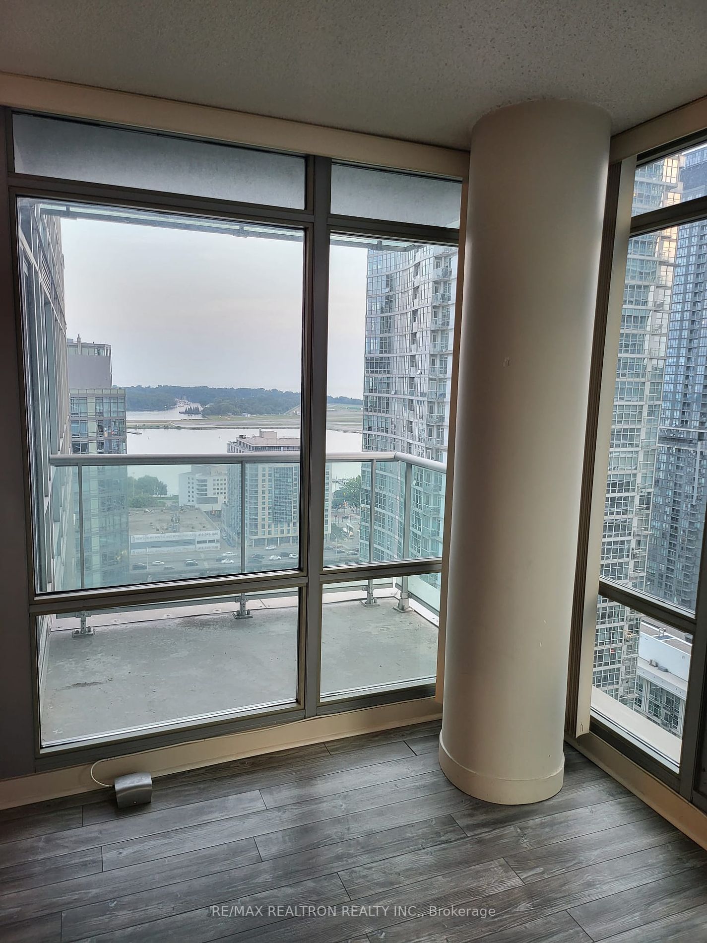 81 Navy Wharf Crt, unit 3306 for rent - image #8