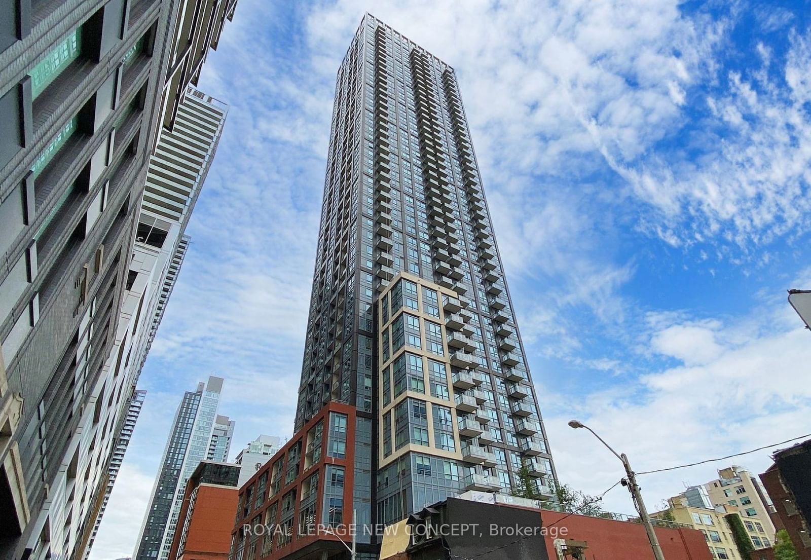 108 Peter St, unit 710 for sale