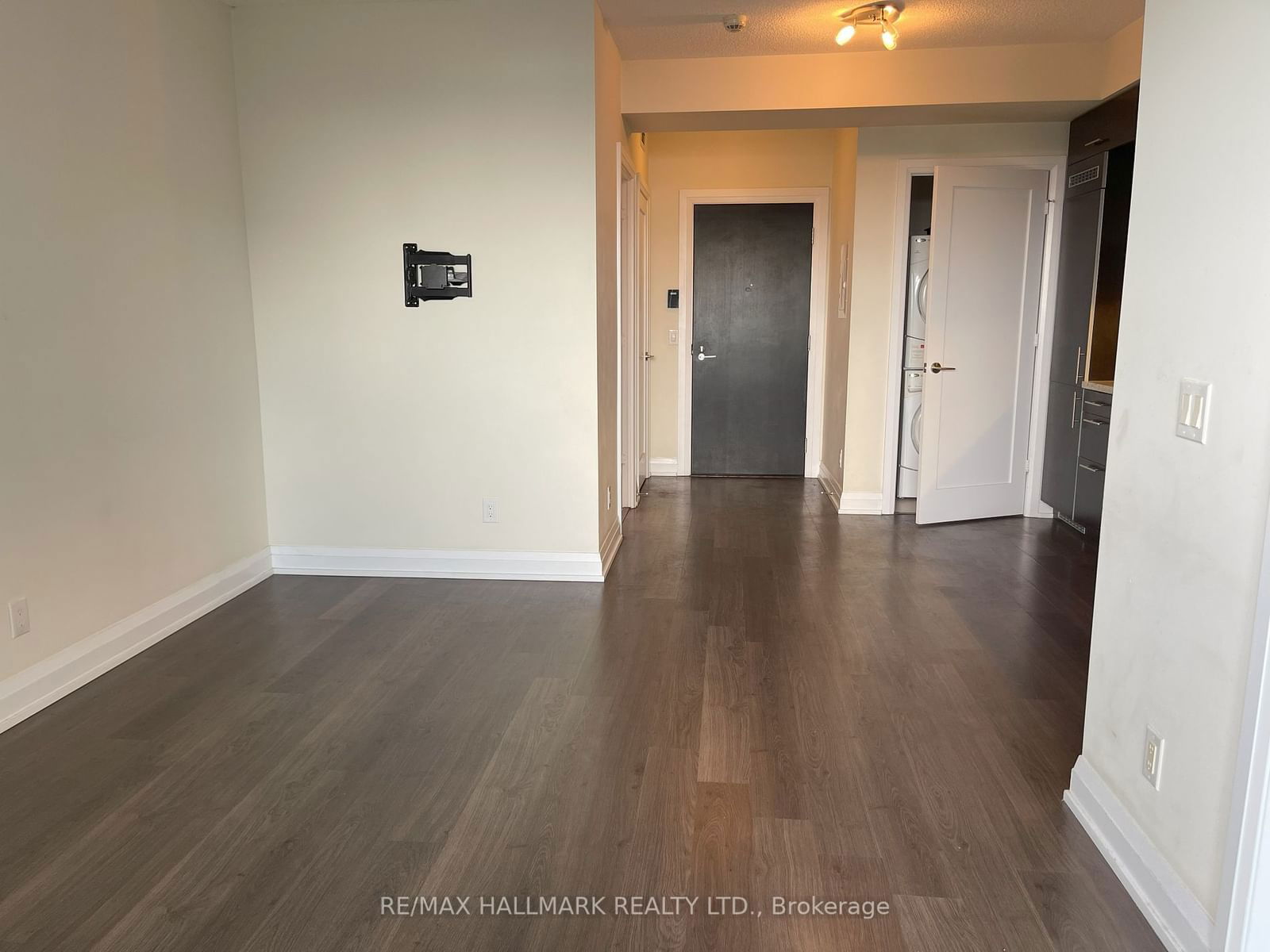 5 Sheppard Ave E, unit 2918 for rent