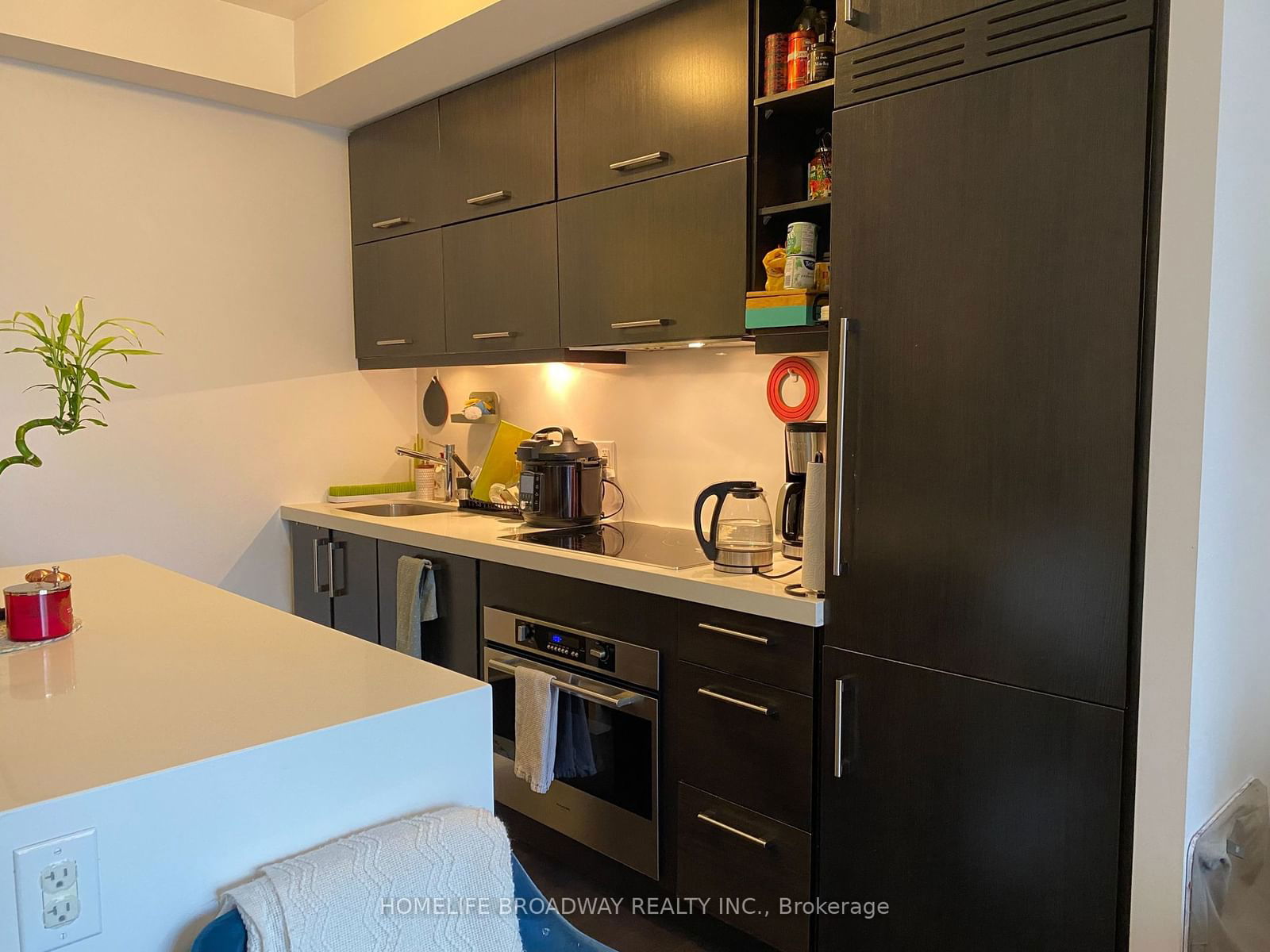 65 St Mary St, unit 708 for rent - image #10