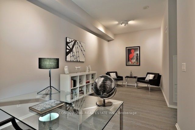 1 Bloor St E, unit 514 for rent - image #10