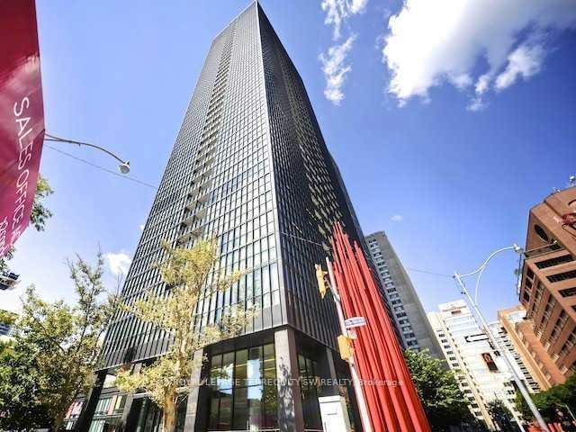 110 Charles St E, unit 505 for rent