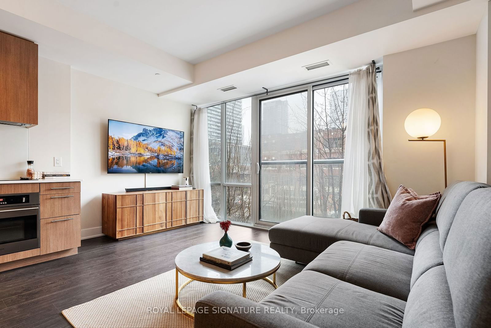 508 Wellington St W, unit 204 for sale - image #8