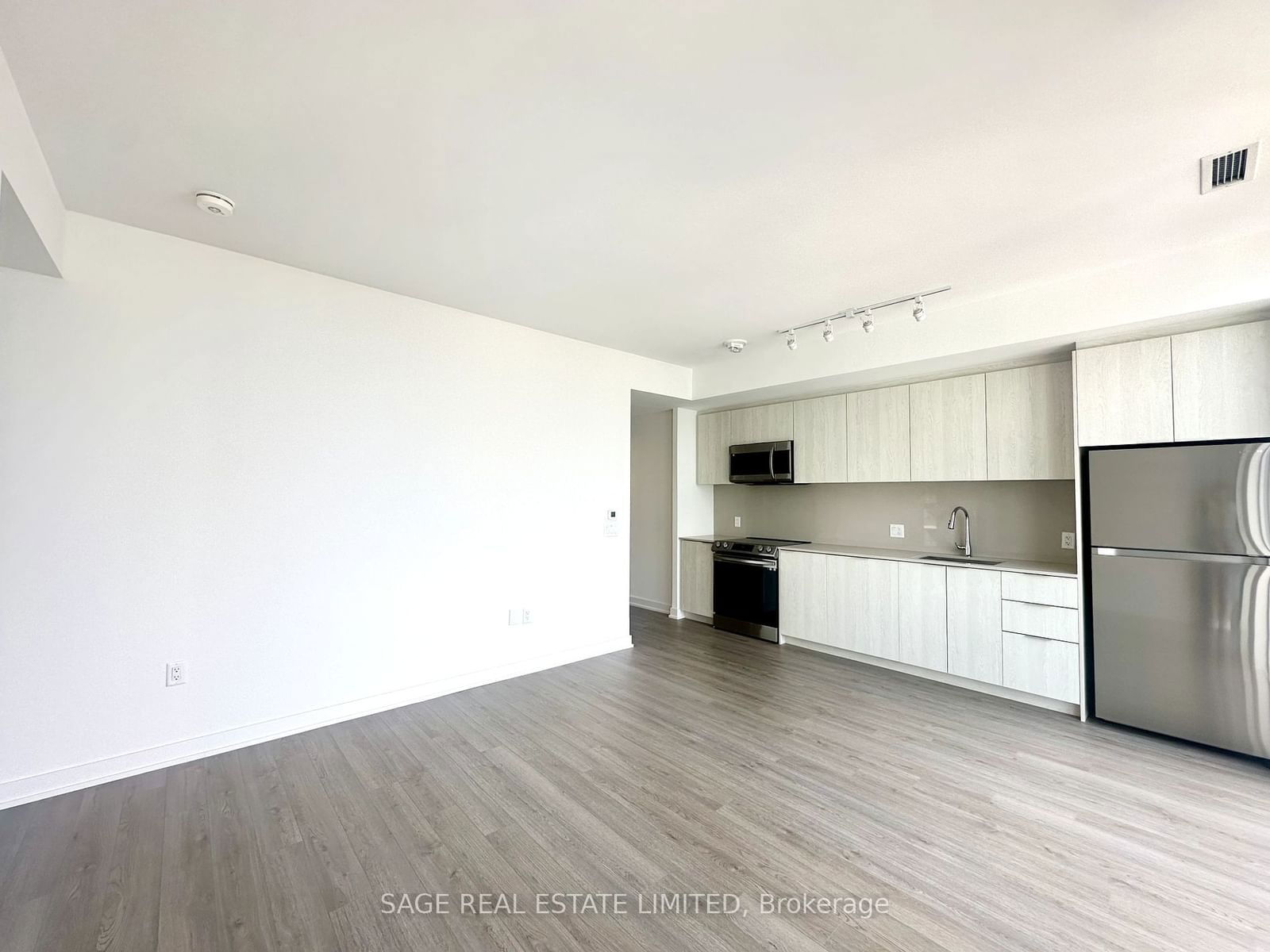 357 King St W, unit 3903 for rent