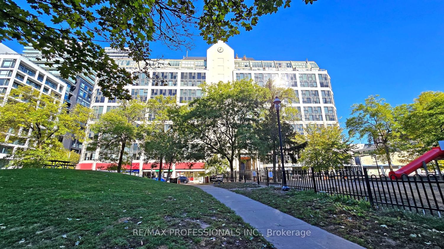 Yorktown on the Park, Downtown, Toronto