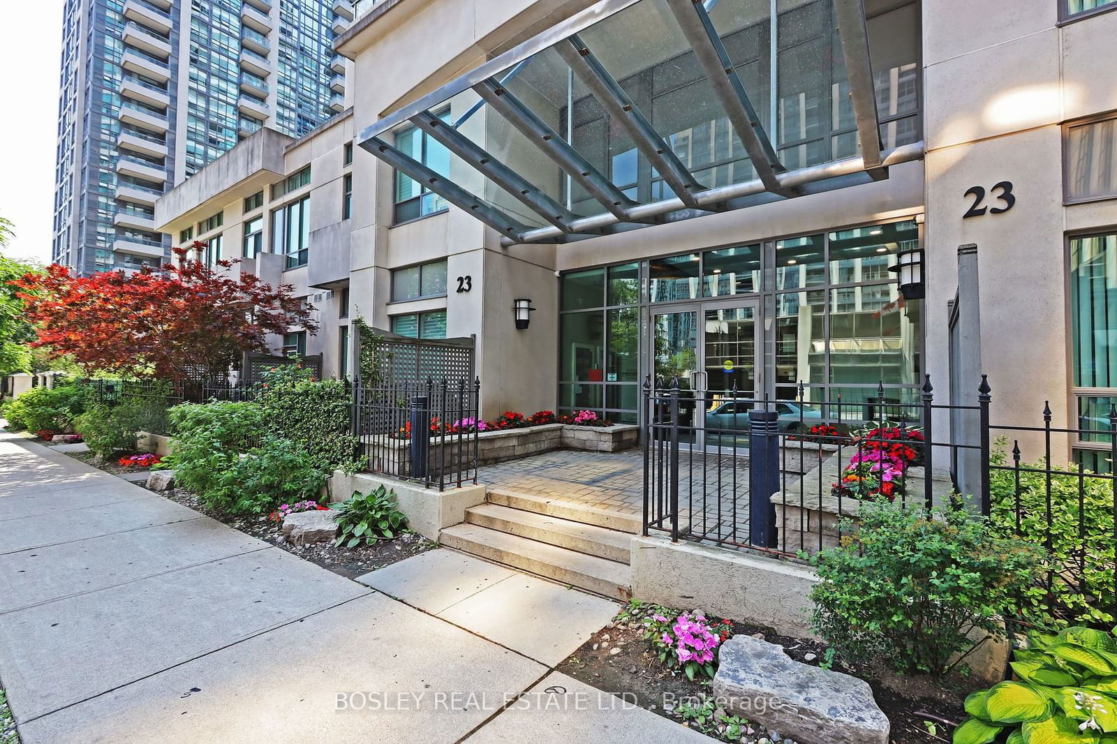 23 Hollywood Ave, unit 3605 for sale