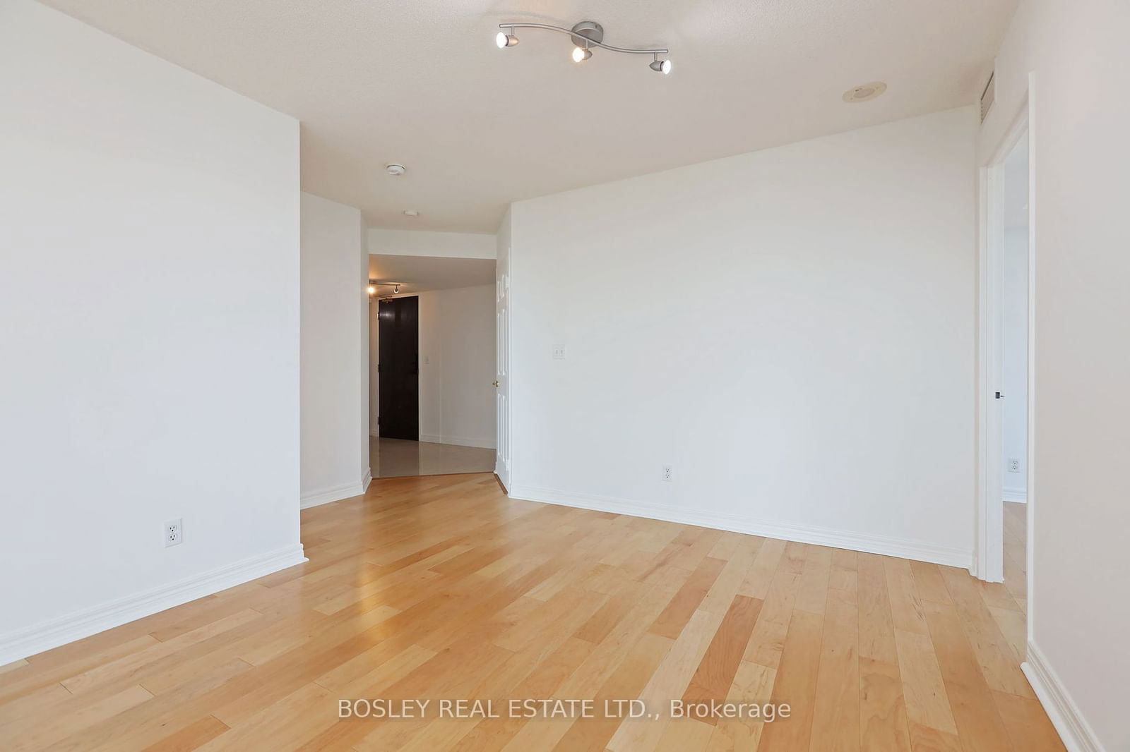 23 Hollywood Ave, unit 3605 for sale - image #8