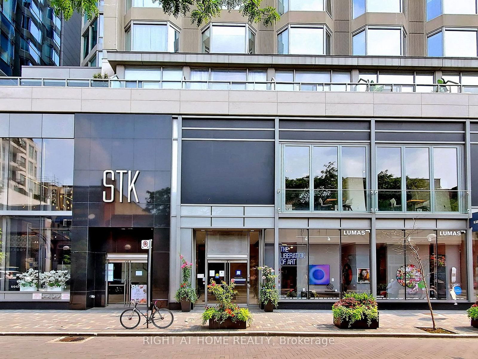 Residences of Yorkville Plaza, Downtown, Toronto