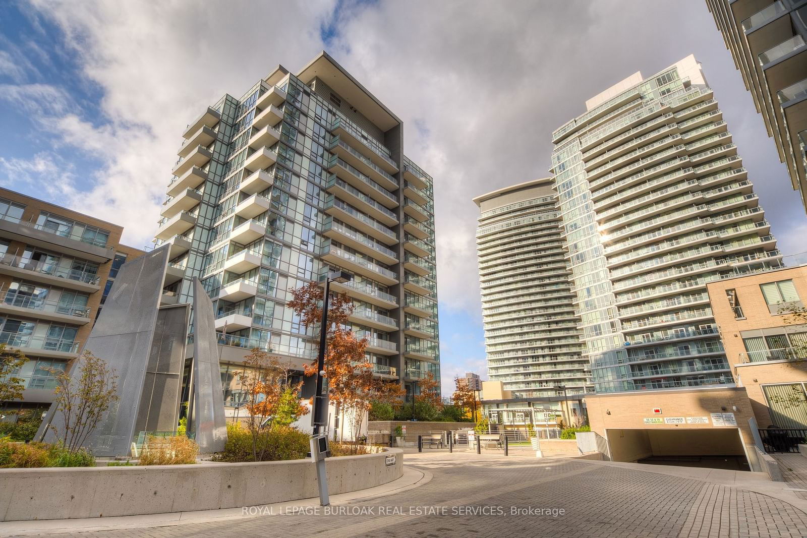 52 Forest Manor Rd, unit 401 for sale