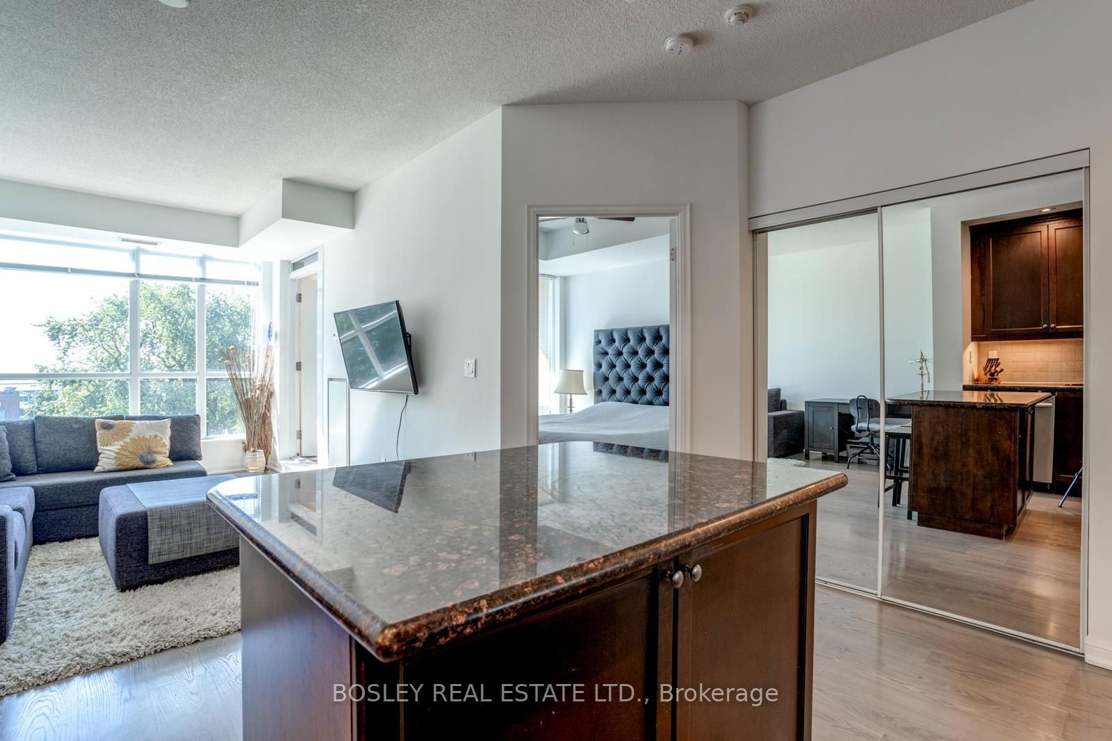 628 Fleet St, unit 532 for rent - image #14