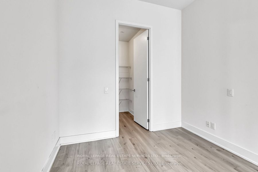 111 St Clair Ave W, unit 326 for rent - image #16