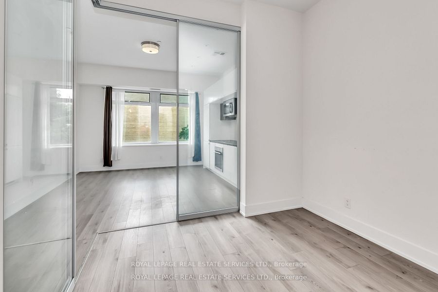 111 St Clair Ave W, unit 326 for rent - image #17