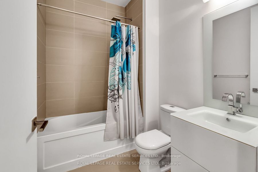 111 St Clair Ave W, unit 326 for rent - image #20