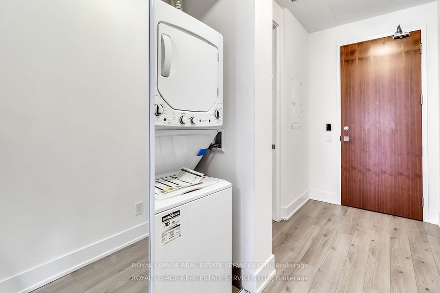 111 St Clair Ave W, unit 326 for rent - image #21