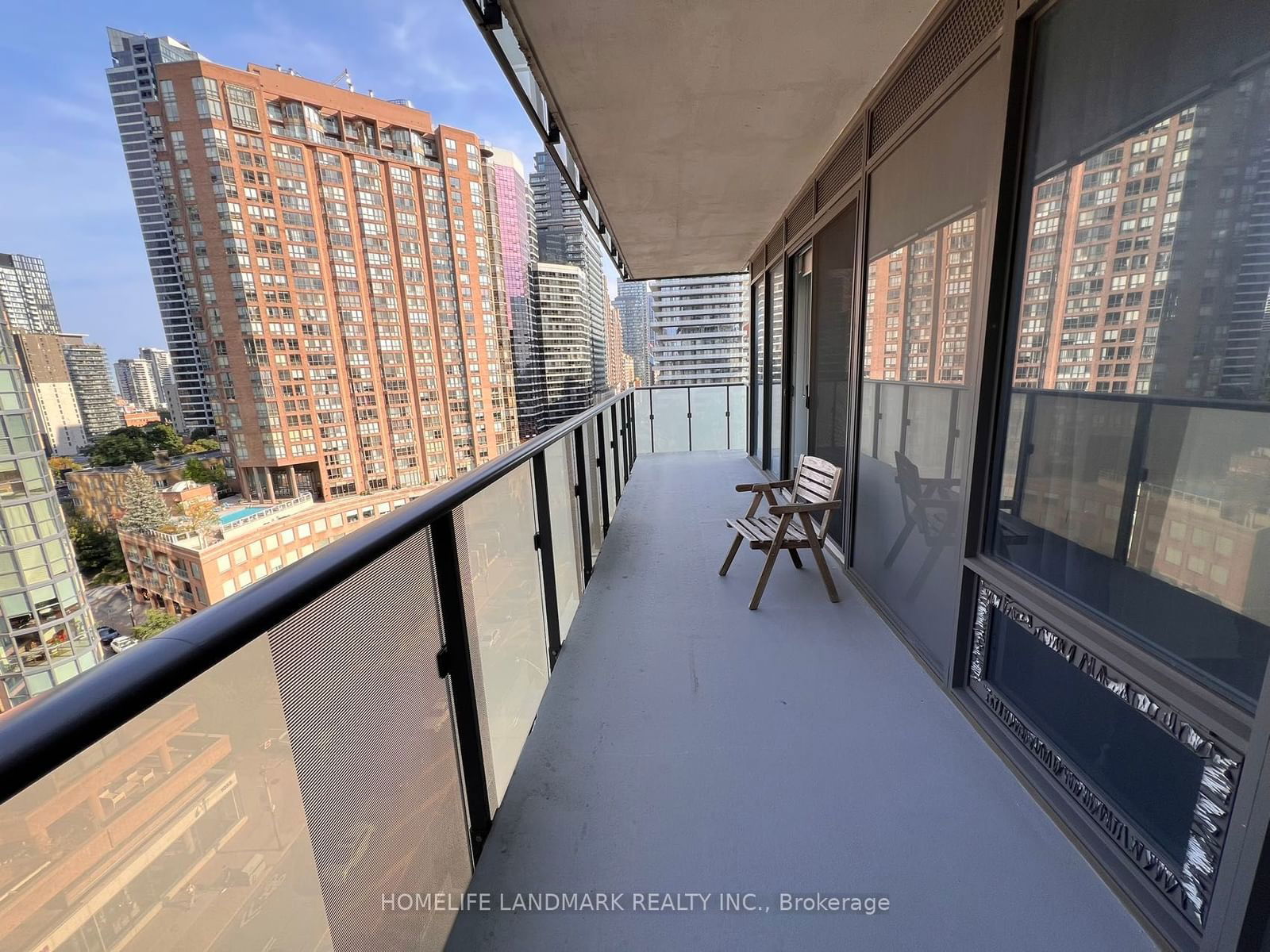 1080 Bay St, unit 1002 for rent - image #10