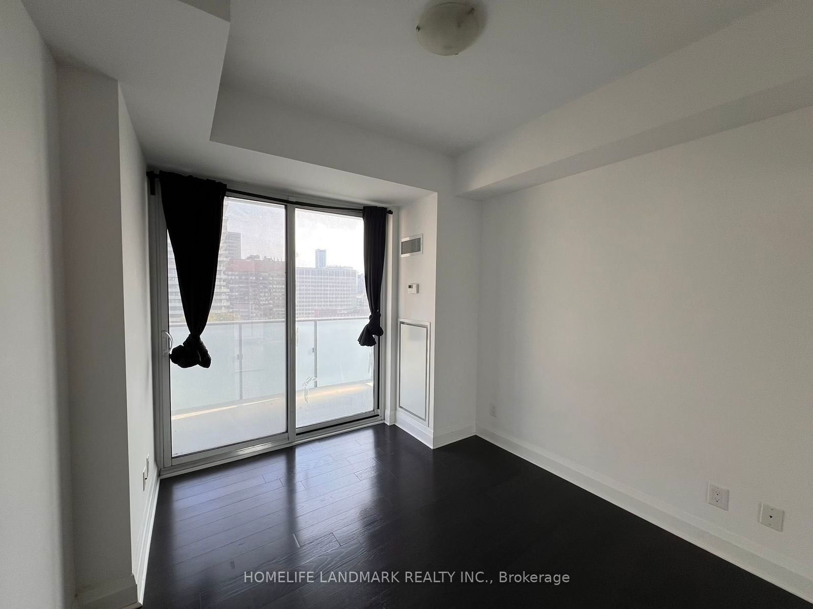 1080 Bay St, unit 1002 for rent