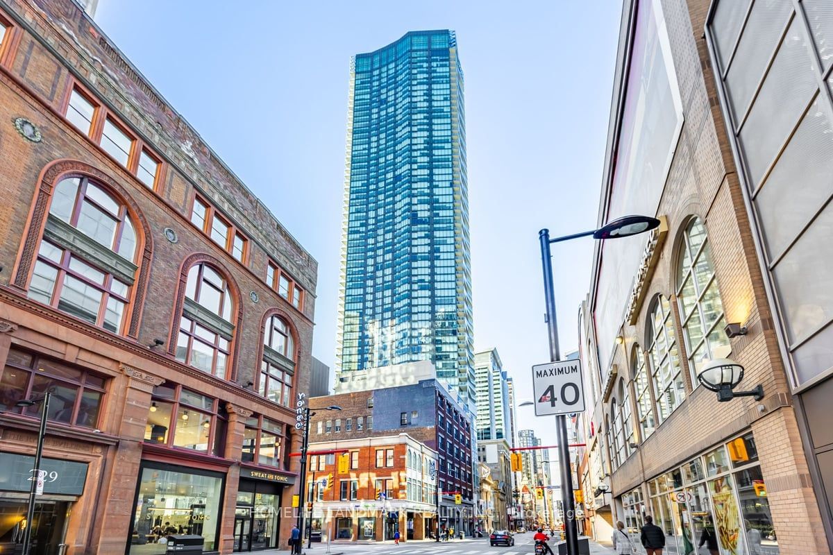 197 Yonge St, unit 4211 for sale