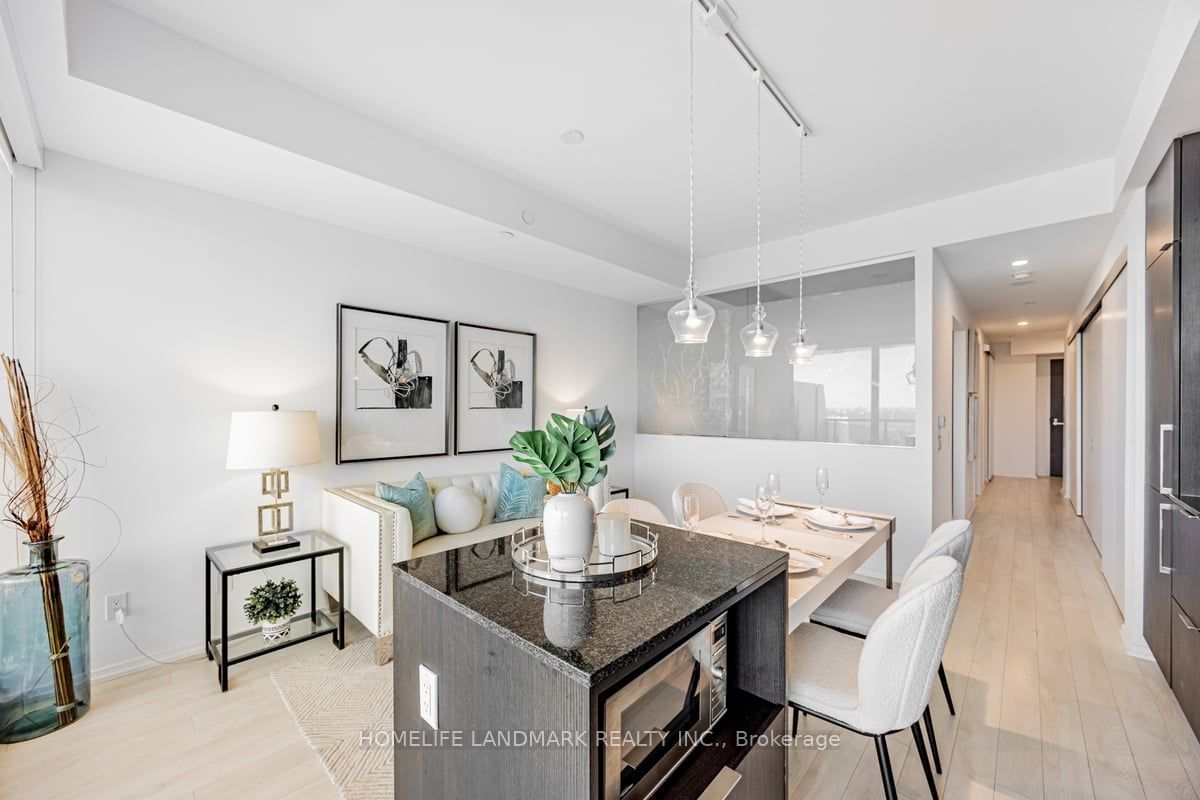 197 Yonge St, unit 4211 for sale