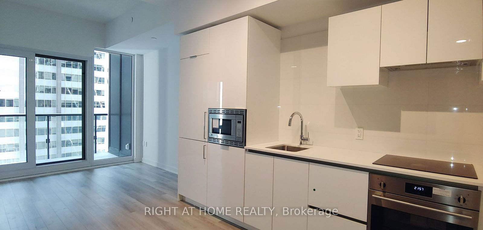 121 St Patrick St, unit 1720 for rent - image #4