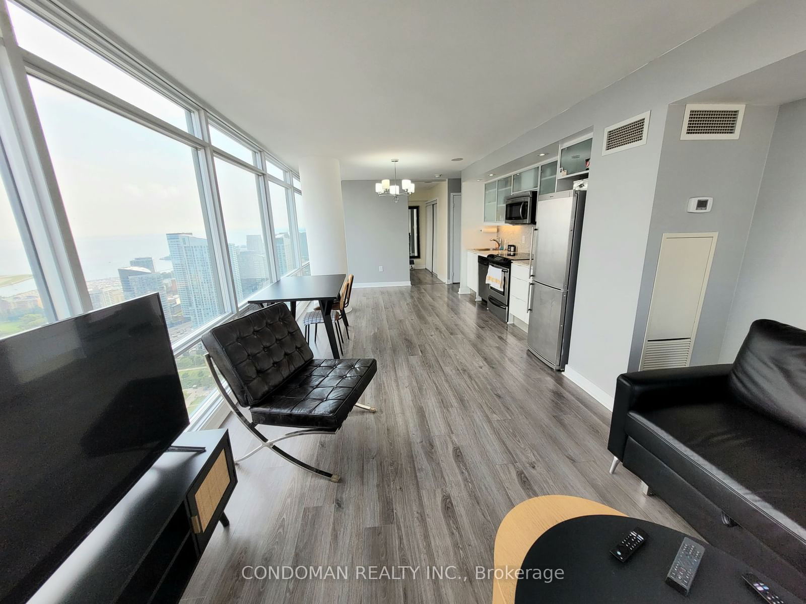 25 Telegram Mews, unit 5206 for rent - image #5