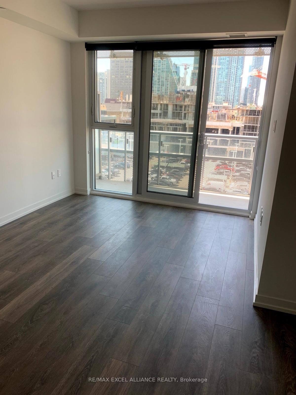 15 Lower Jarvis St, unit 412 for rent