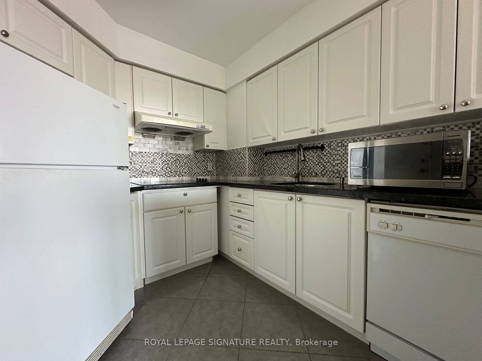 33 Empress Ave, unit 2006 for rent