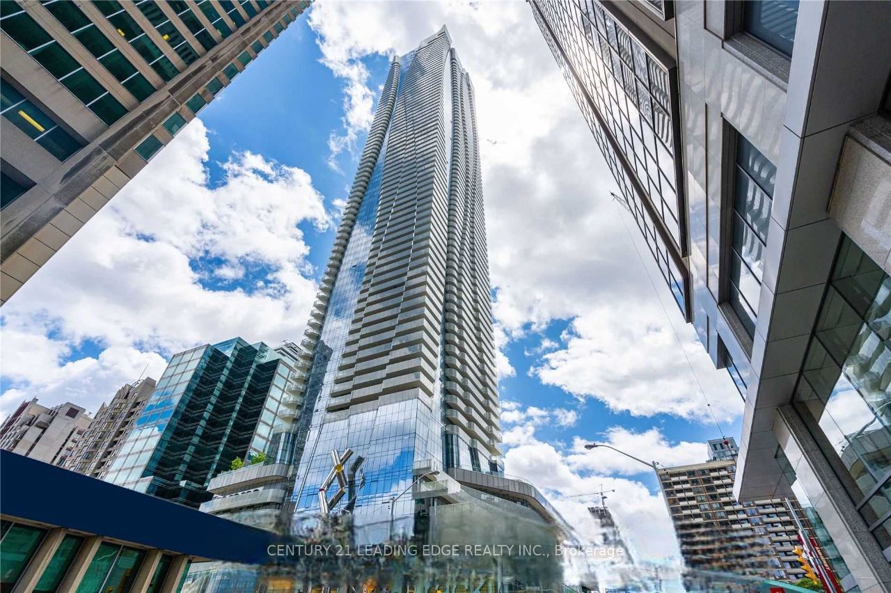 1 Bloor St E, unit 416 for rent - image #2