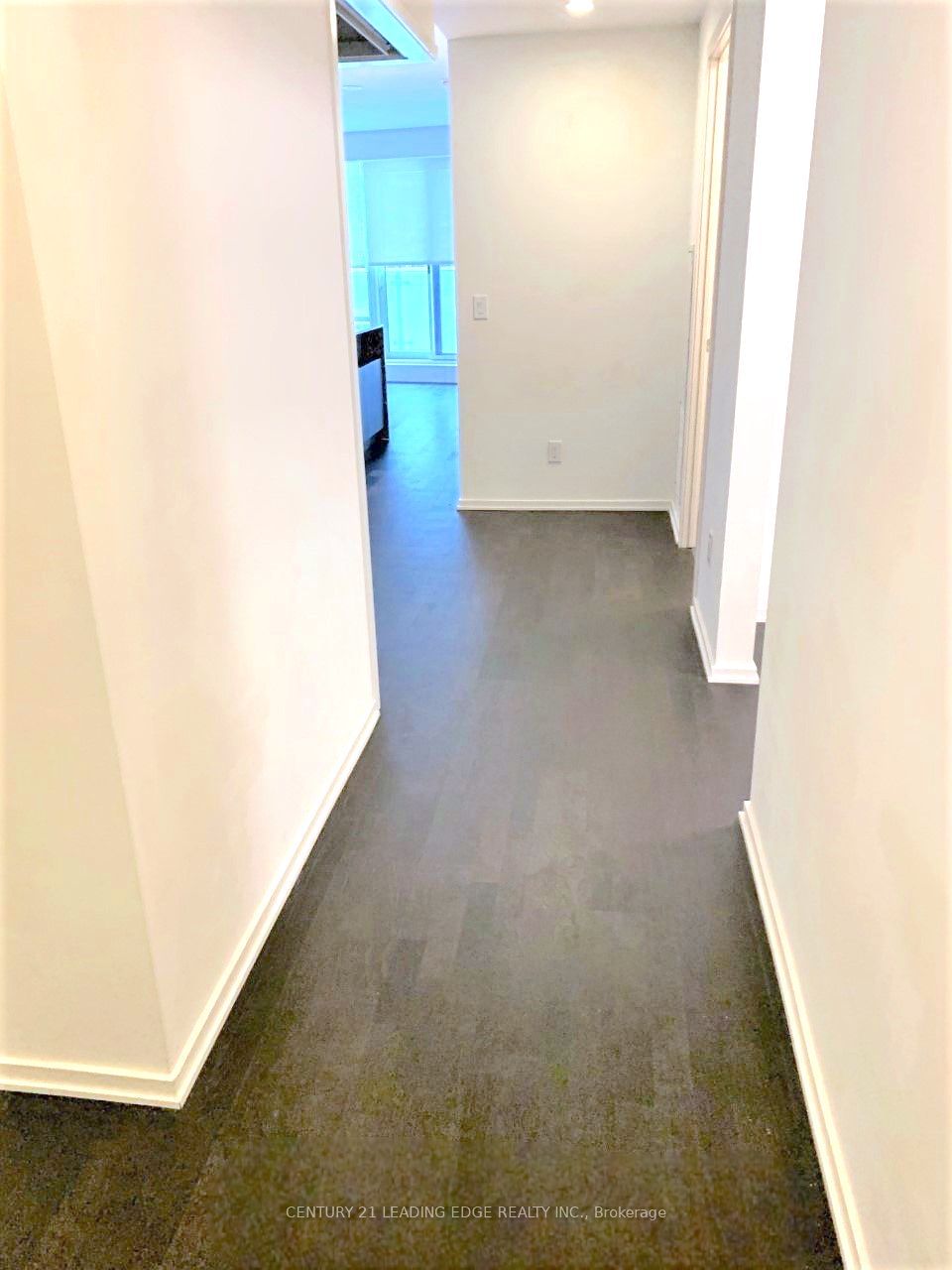 1 Bloor St E, unit 416 for rent