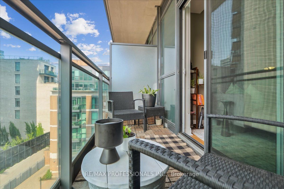 1171 Queen St W, unit 701 for sale - image #11