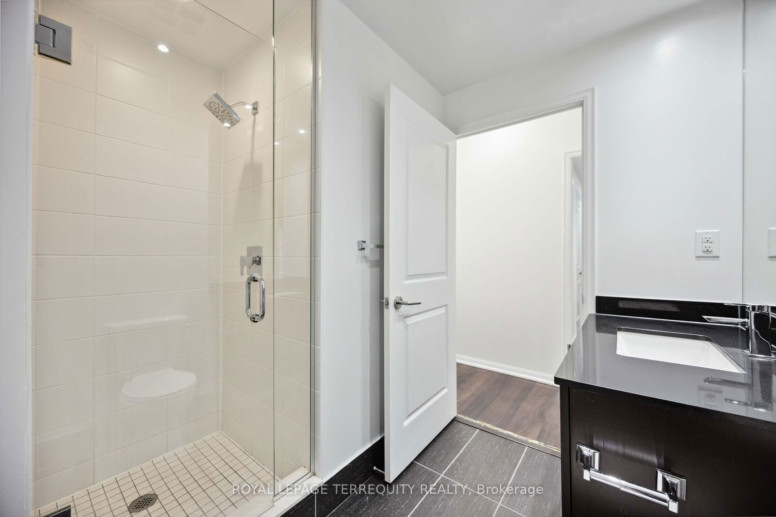 400 Adelaide St E, unit 1222 for rent - image #22