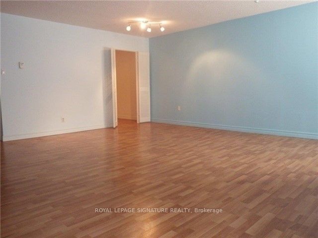 4005 Don Mills Rd, unit 102 for rent