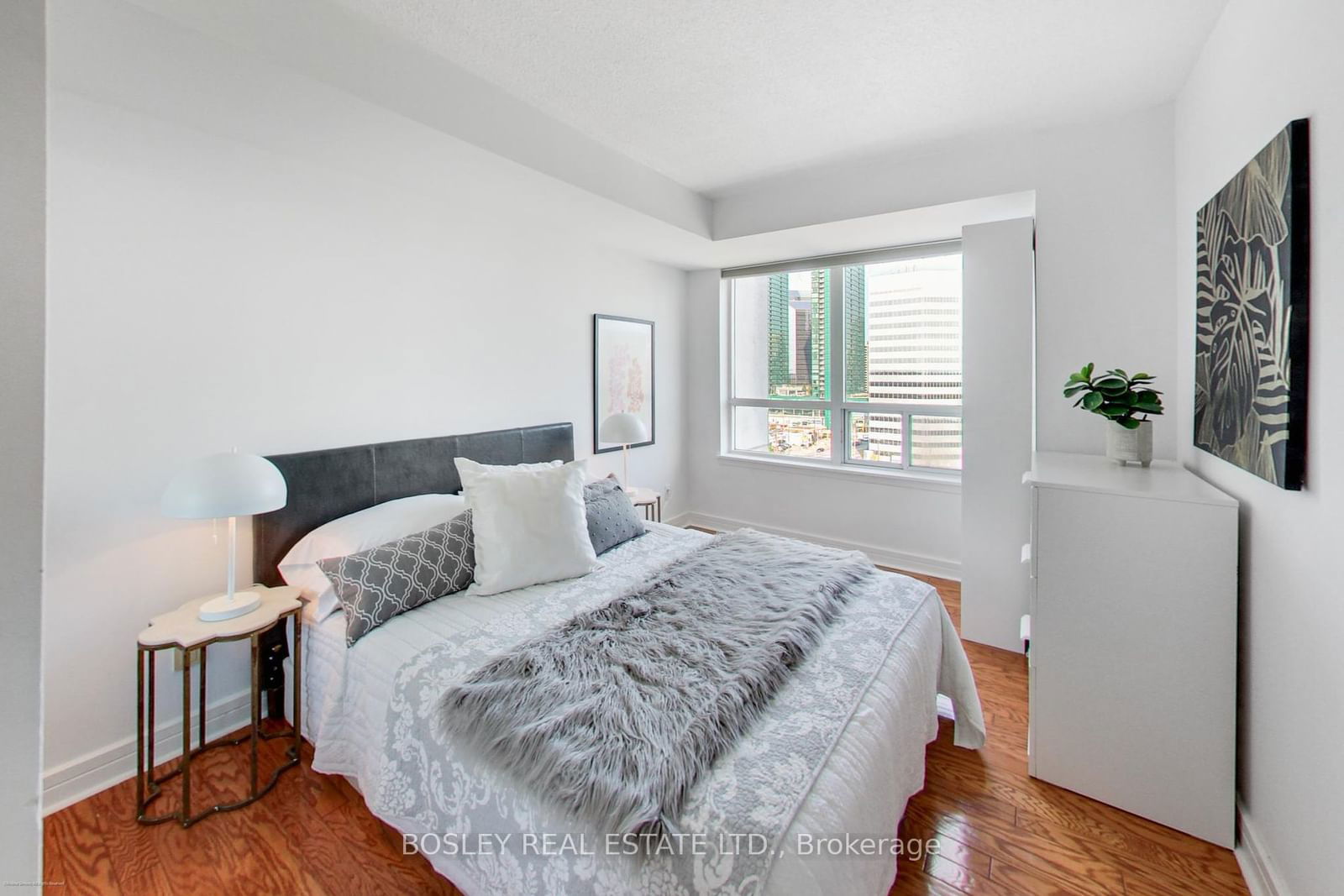 16 Harrison Garden Blvd, unit 1210 for sale - image #19