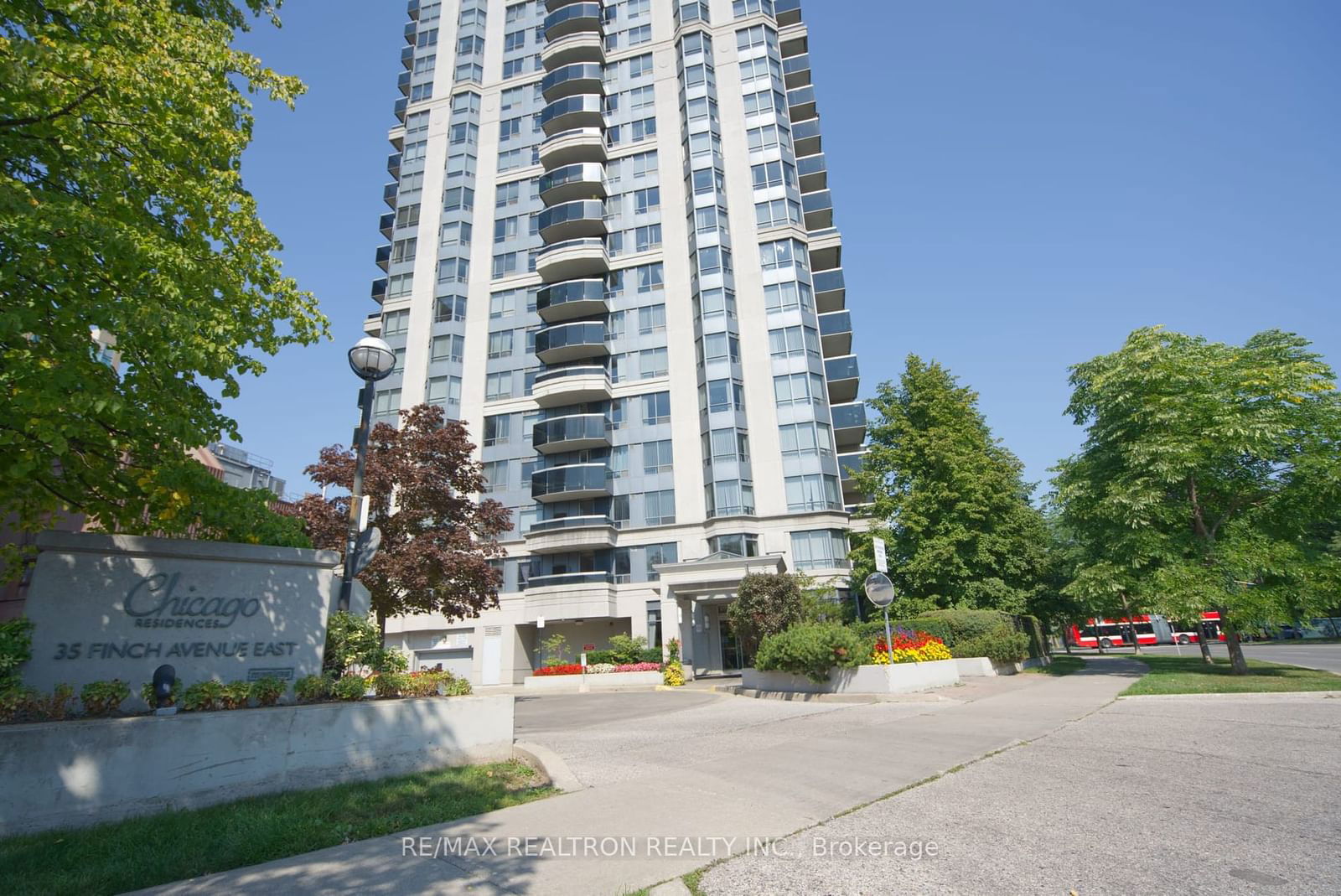 35 Finch Ave E, unit 903 for rent - image #1