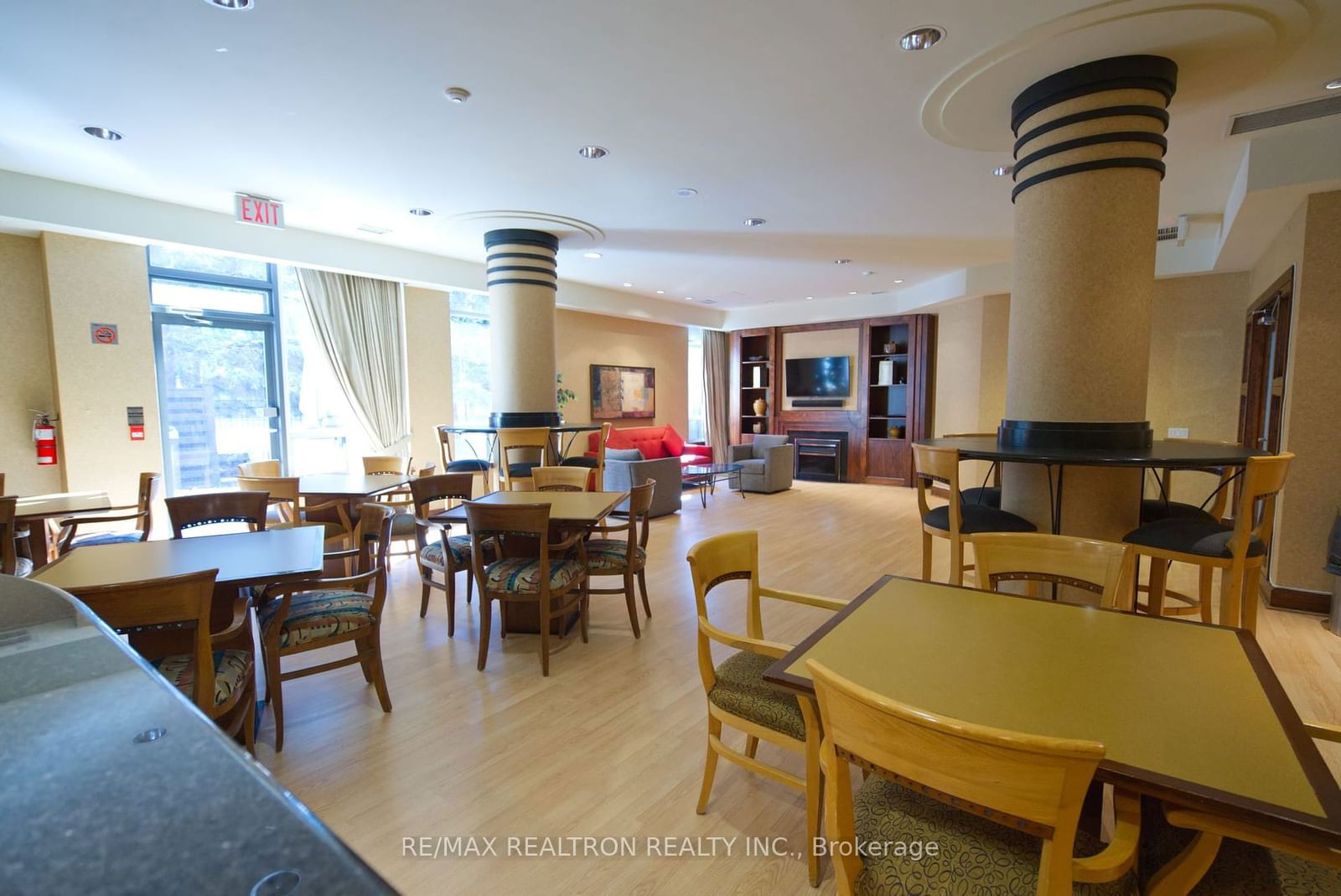 35 Finch Ave E, unit 903 for rent - image #15