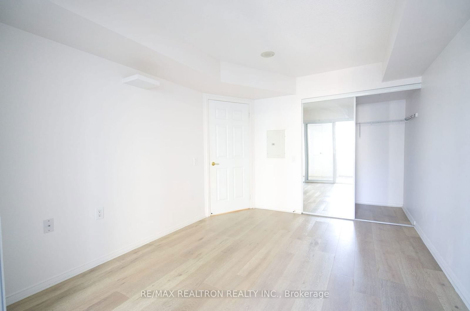 35 Finch Ave E, unit 903 for rent - image #8