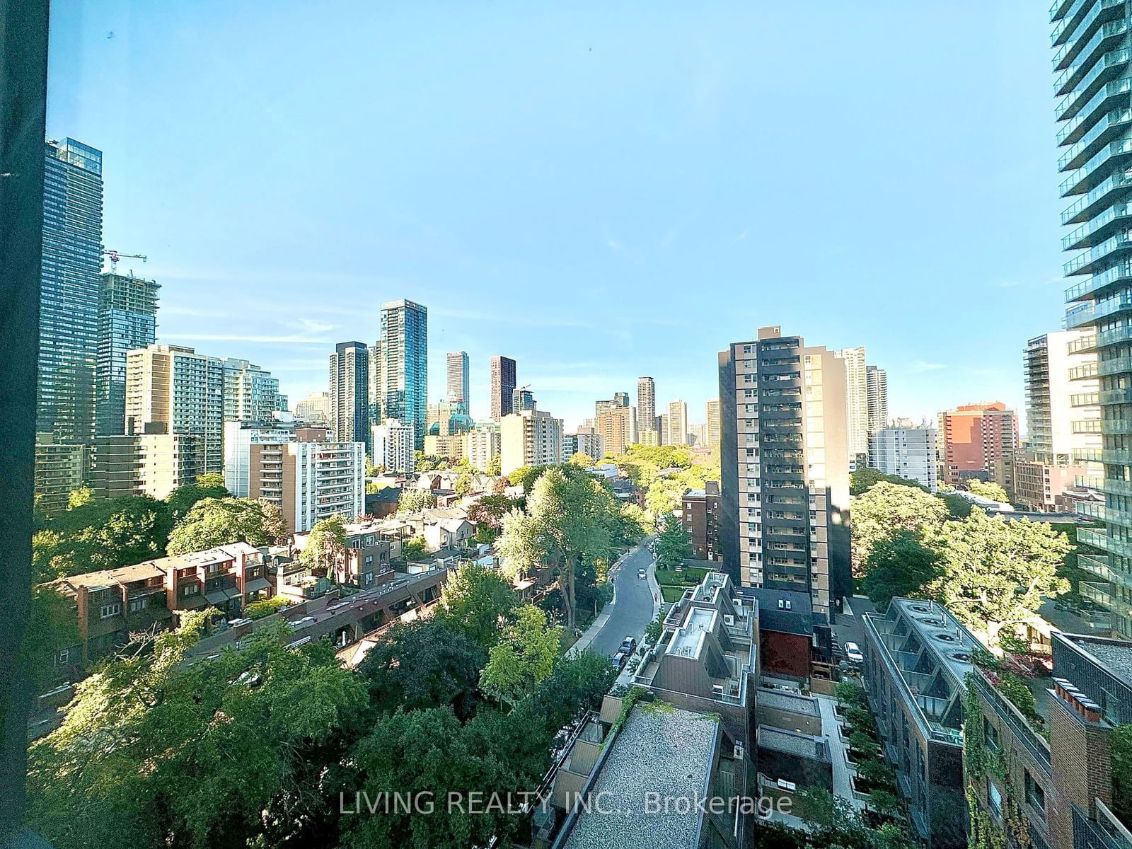 17 Dundonald St, unit 1006 for rent