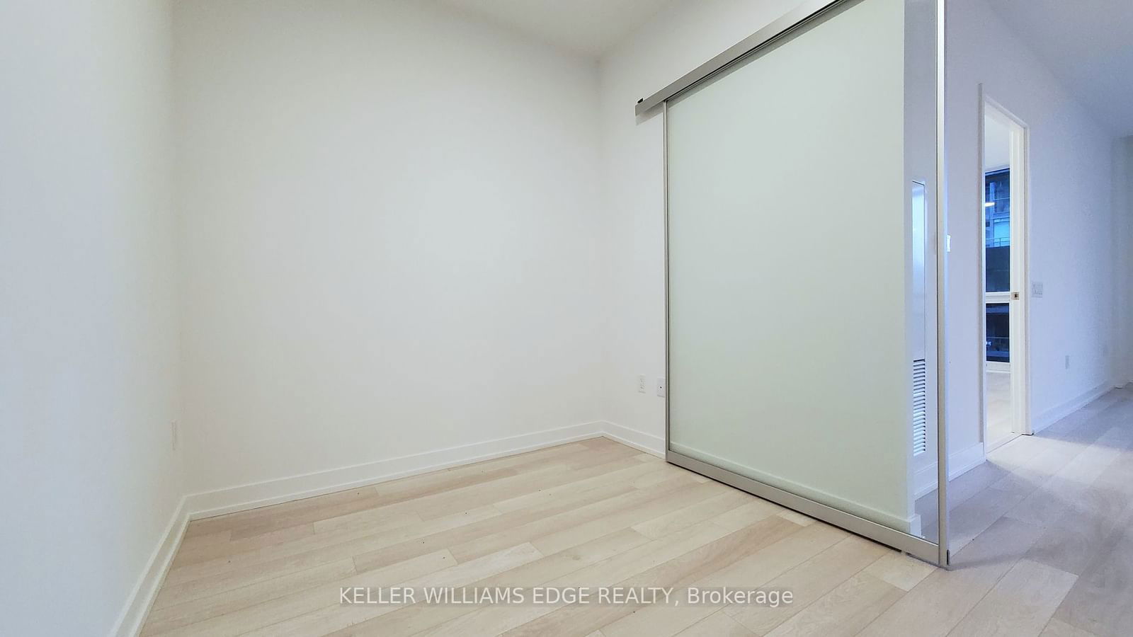 39 Roehampton Ave, unit 411 for sale - image #19