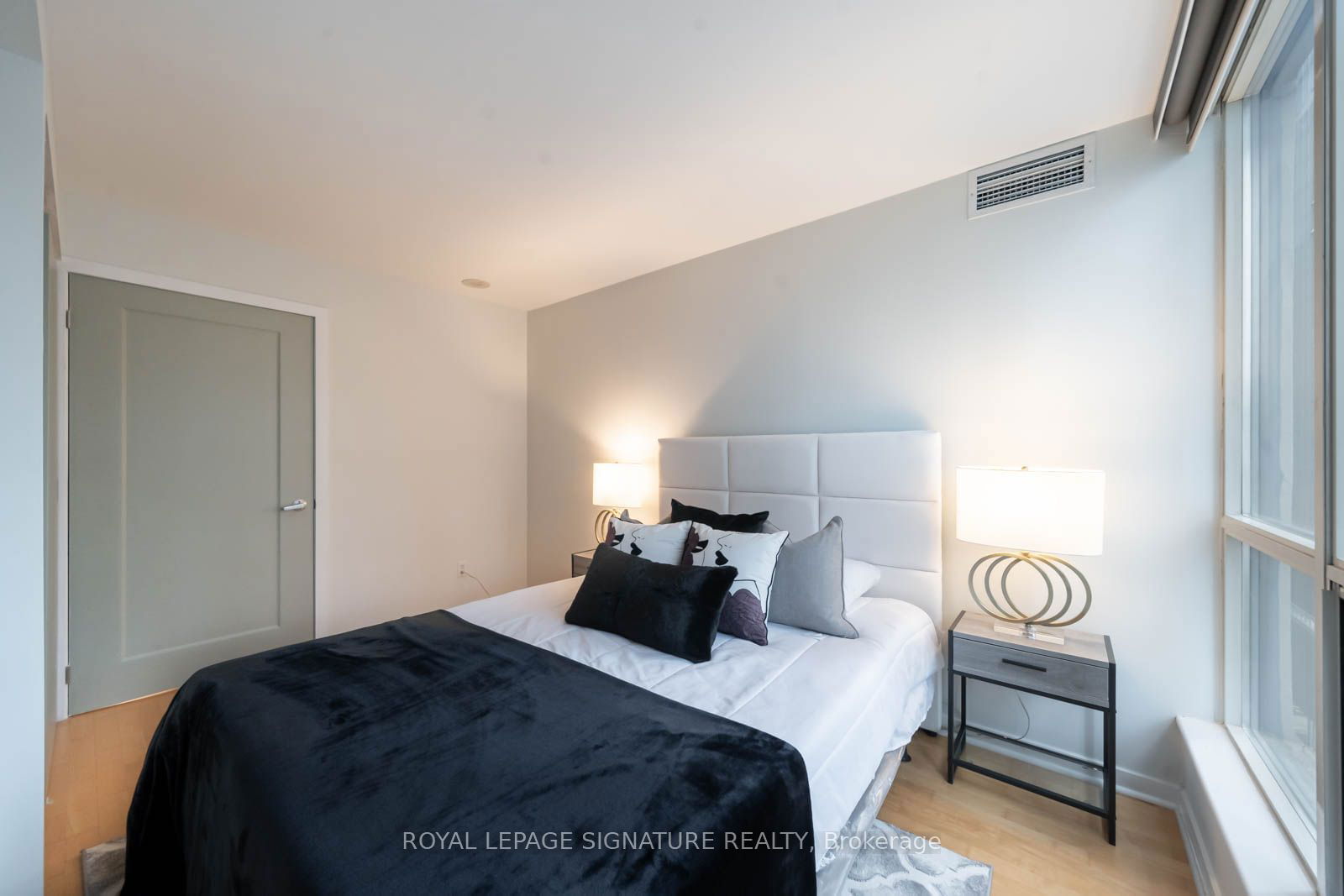 75 Dalhousie St, unit 1105 for sale