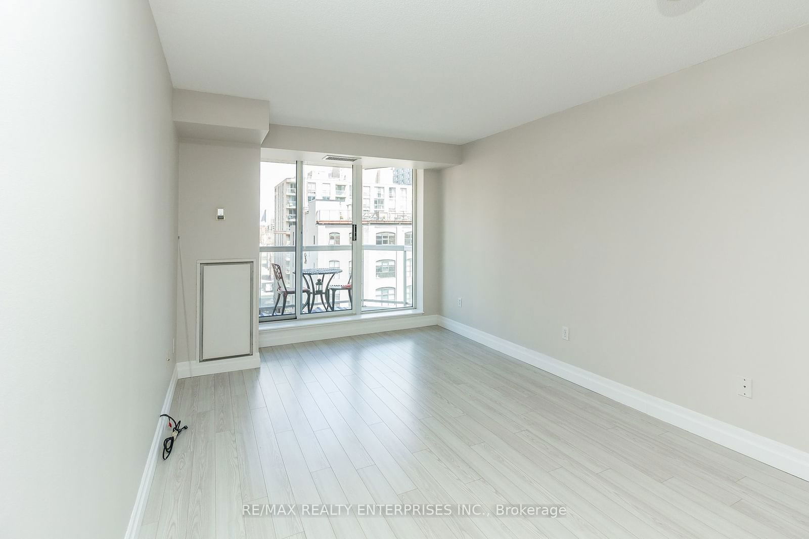 330 Adelaide St E, unit 810 for sale - image #10