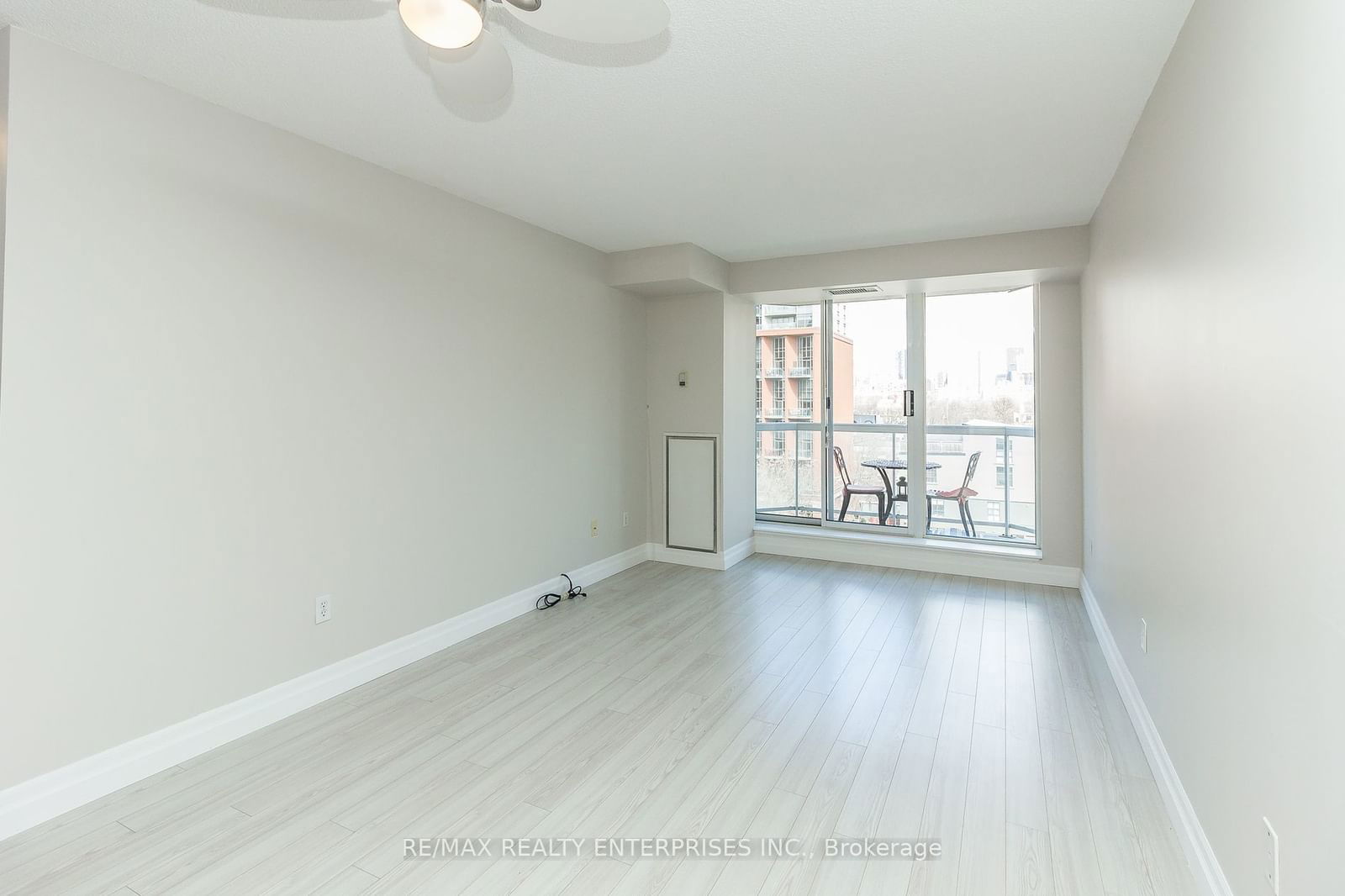 330 Adelaide St E, unit 810 for sale - image #11