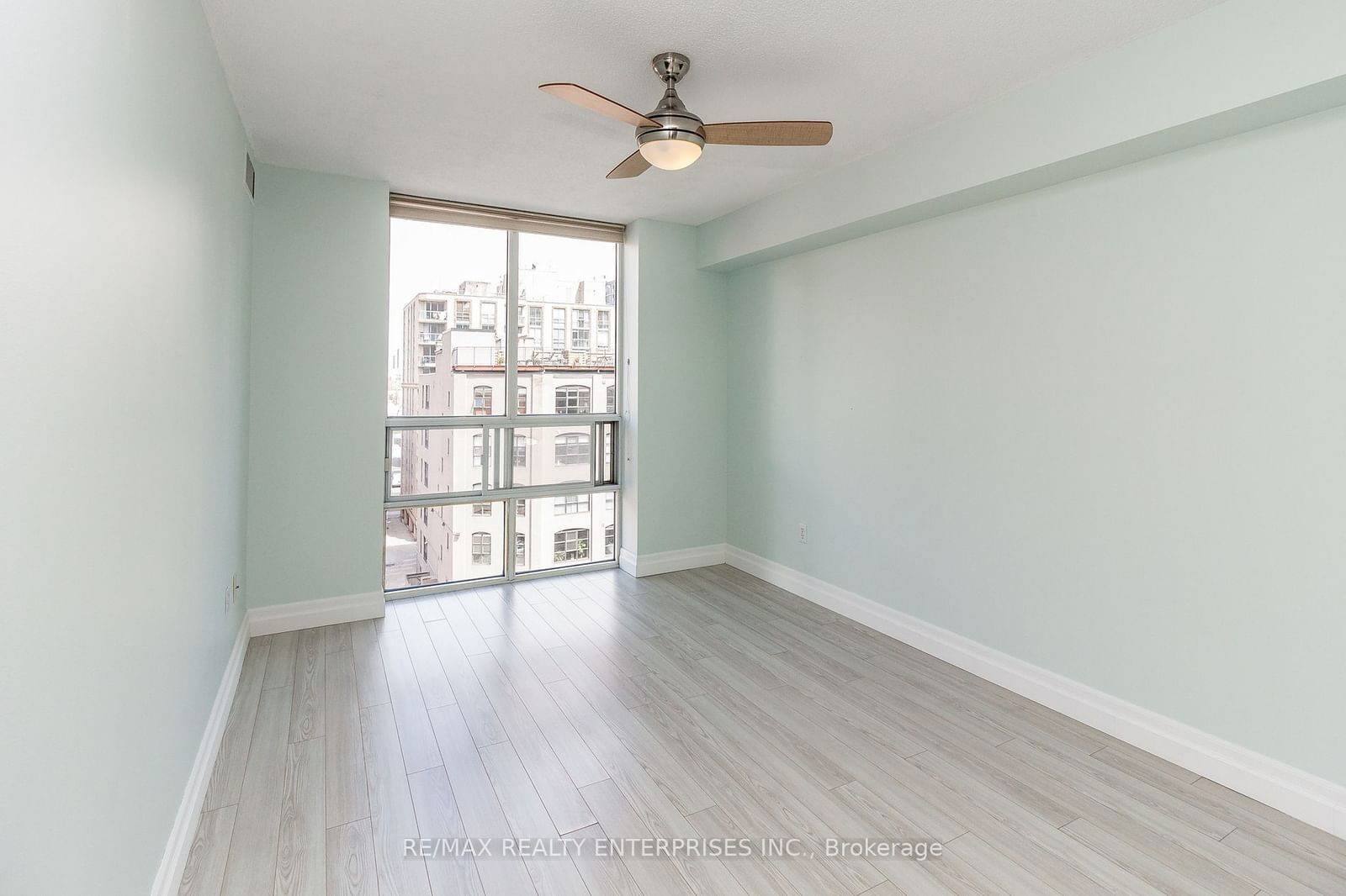 330 Adelaide St E, unit 810 for sale - image #13