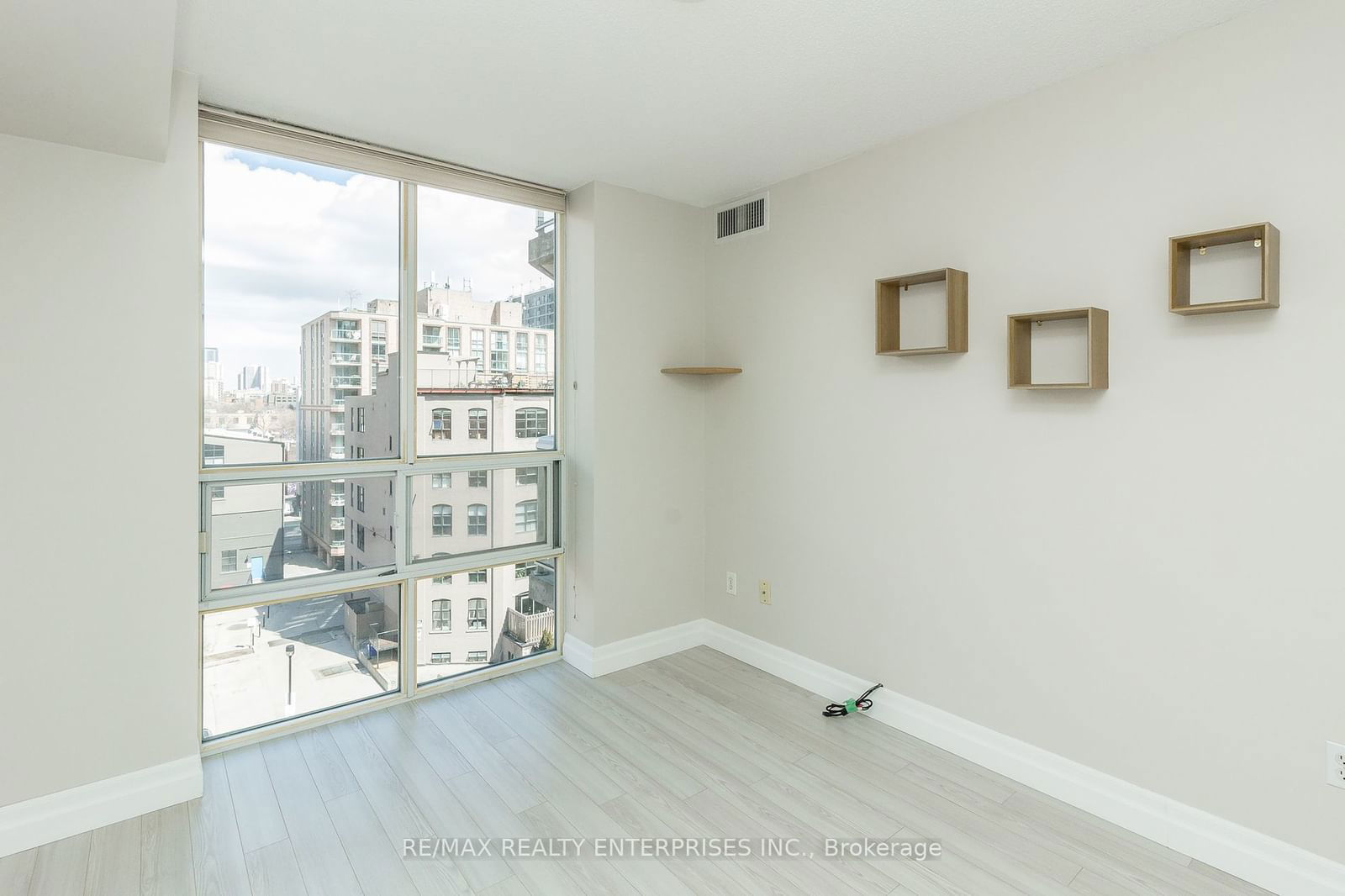 330 Adelaide St E, unit 810 for sale - image #19