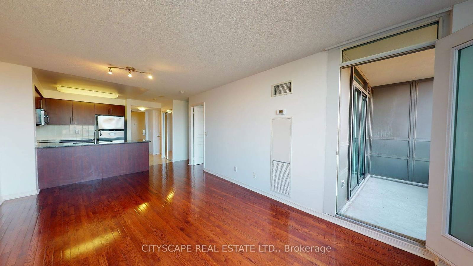 503 Beecroft Rd, unit 610 for rent