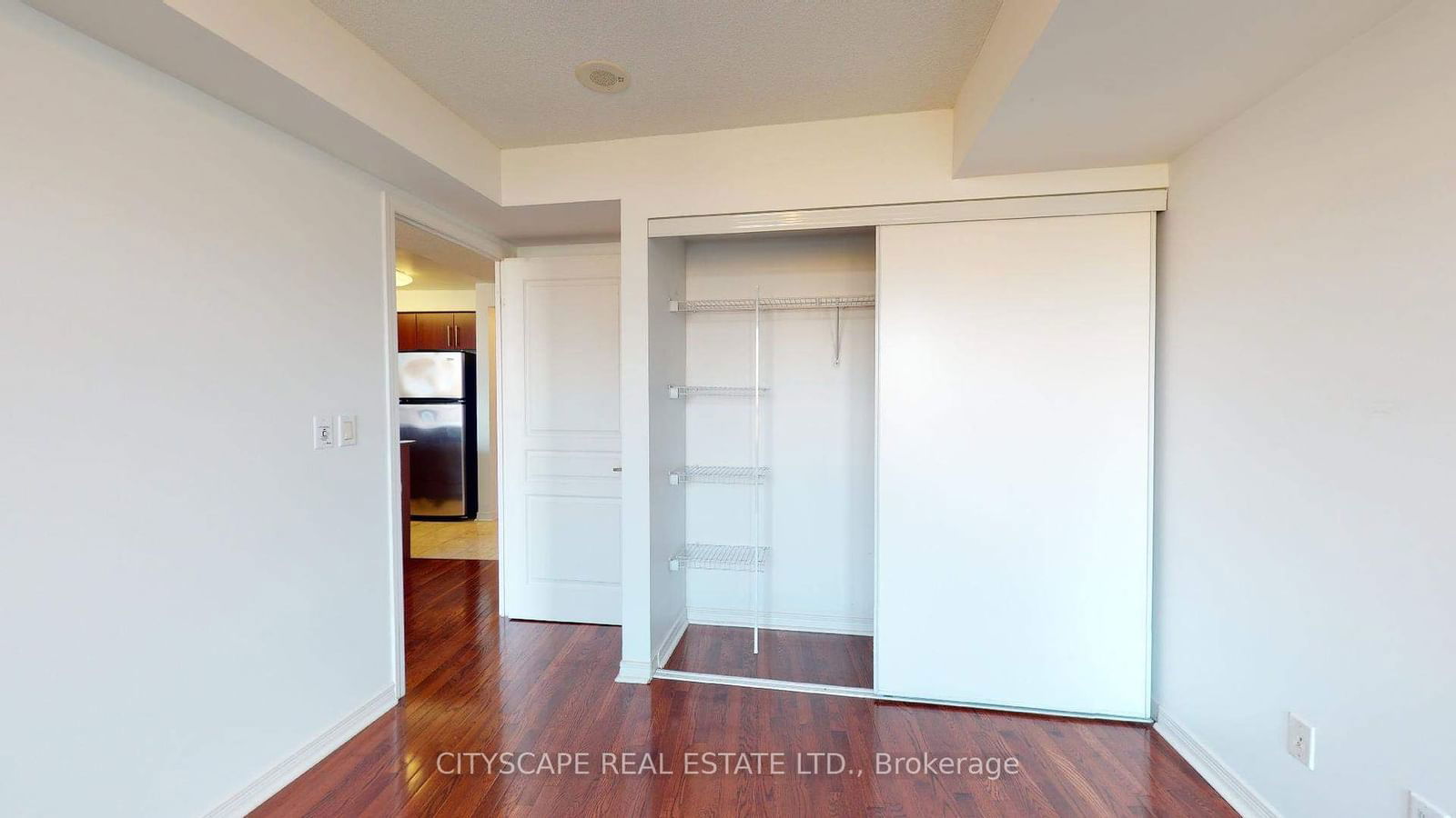 503 Beecroft Rd, unit 610 for rent