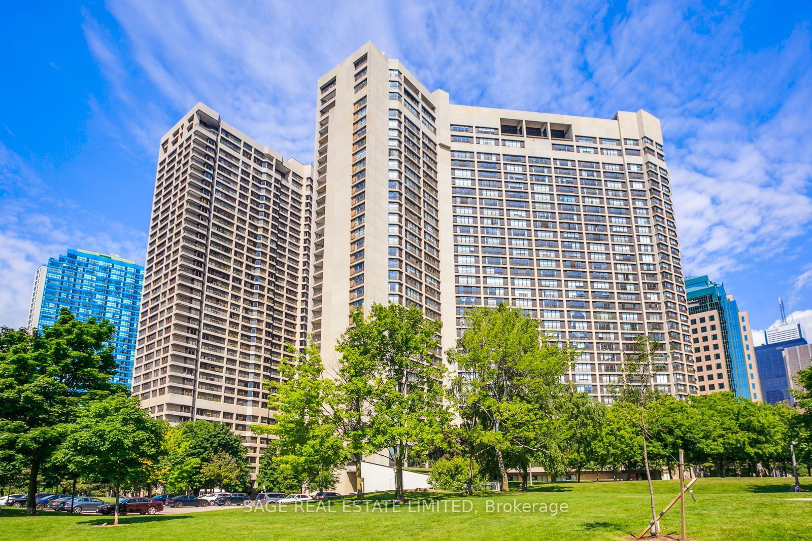 33 Harbour Sq, unit 3206 for rent - image #1