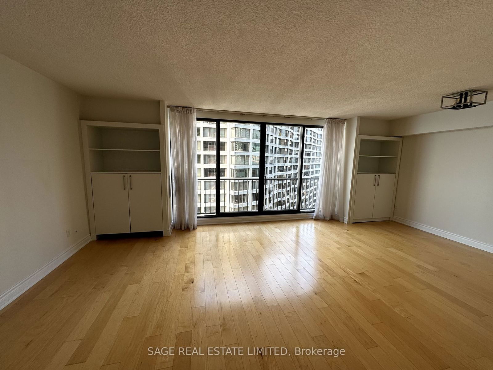 33 Harbour Sq, unit 3206 for rent - image #7