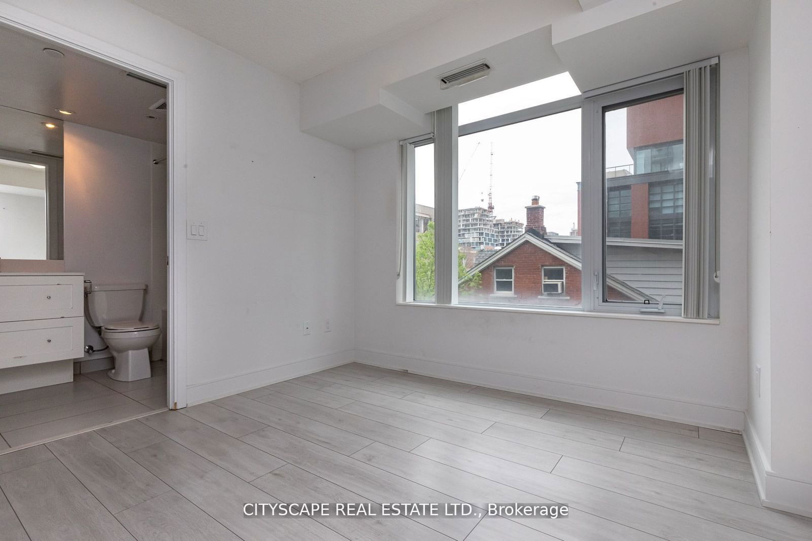 525 Adelaide St W, unit 315 for rent - image #13