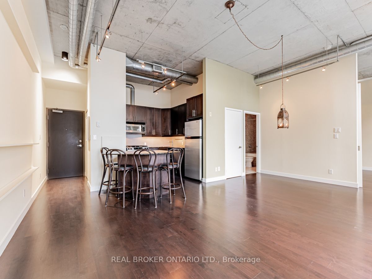 42 Camden St, unit 902 for rent - image #10