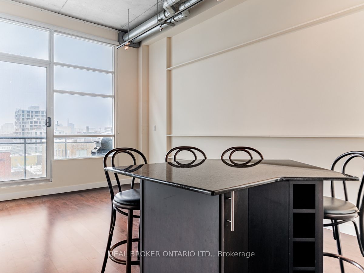 42 Camden St, unit 902 for rent - image #12